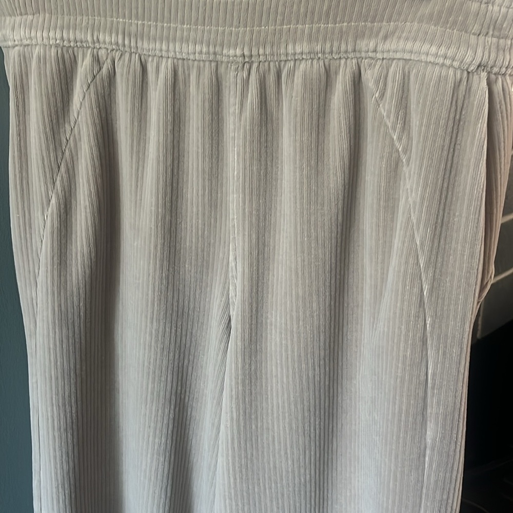 Lululemon Scuba Velvet Cord Wide Leg Crop Pant - Picture 7 of 16